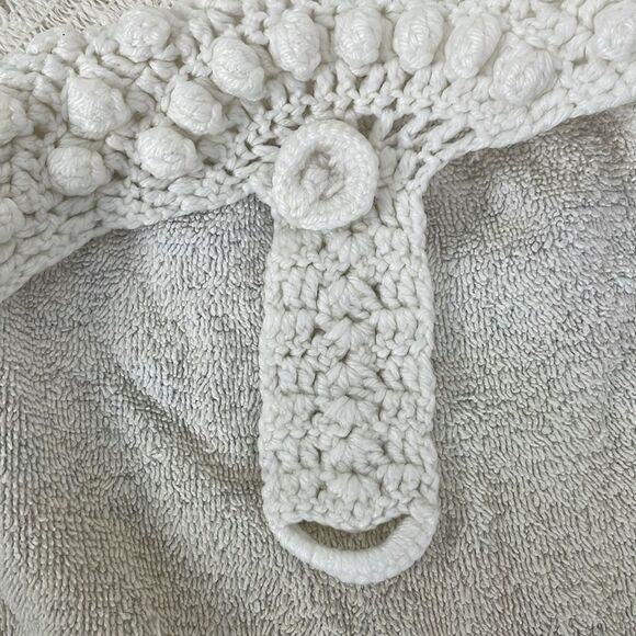 Vintage Tea Towel Crocheted Hanger Button Strawberry Basket White - Picture 4 of 7